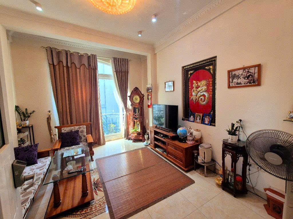 Tôi chính chủ bán nhà riêng ngõ 521 phố Trương Định 45/48m 6T- Gara Ô tô, KD. Giá 12.5 tỷ ( Có TL)